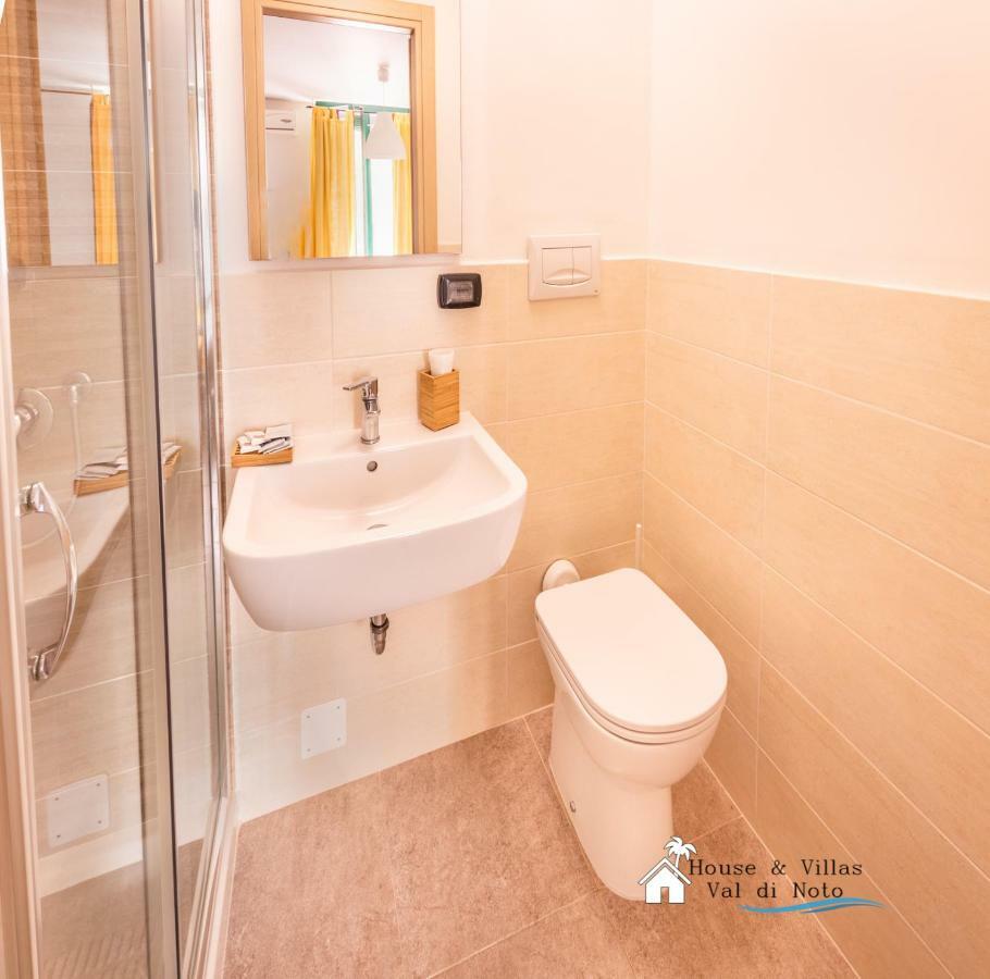 Akrai Hotel Palazzolo Acreide Bagian luar foto