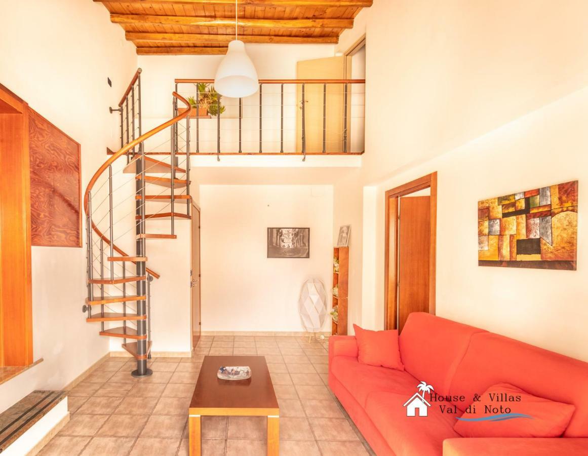 Akrai Hotel Palazzolo Acreide Bagian luar foto